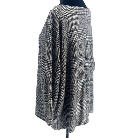 August Silk Womens Plaid Dolman Sleeve Plush Oversized Tunic Top Black Medium - Picture 3 of 10